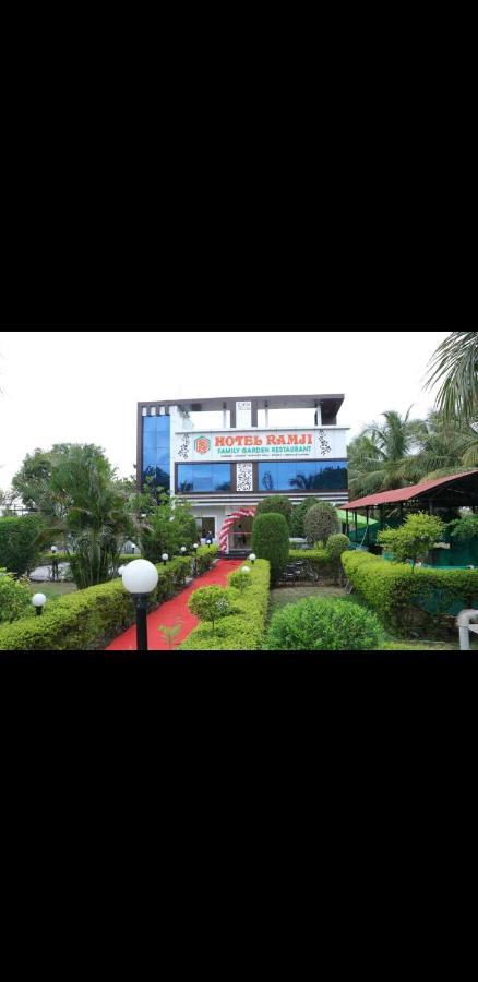 Hotel Ramji Family Garden Lodging Restaurant Karmad Exterior photo